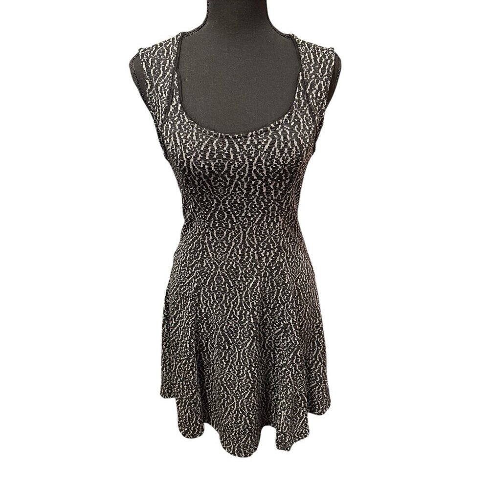Silence + Noise Black & Beige Cut Out Back Sleeveless Fit Flare Skater S Dress